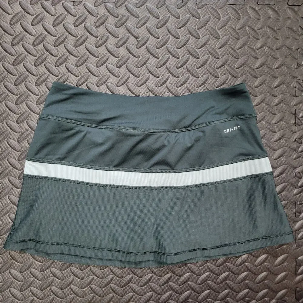 Nike Dri-FIT Skort Women's Small Green Tennis Golf Pickleball Athletic Skirt
